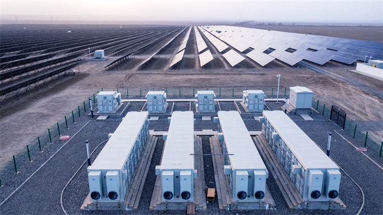 10MW Photovoltaic Storage Power Station Industrial Park Xinjiang Kashgar